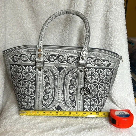 Banda Bags Kali Tote - Large Silver - Picture 3 of 16